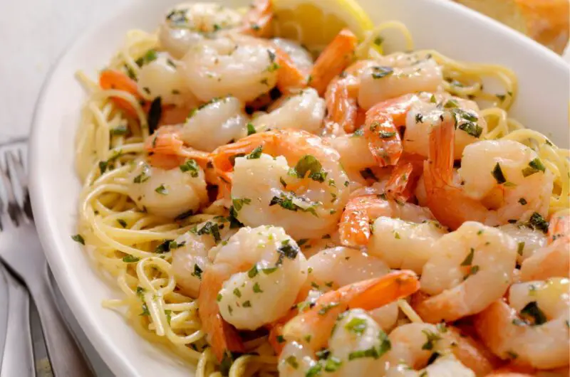 Make Shrimp Pasta Taste Even Better With These 10 Side Dishes