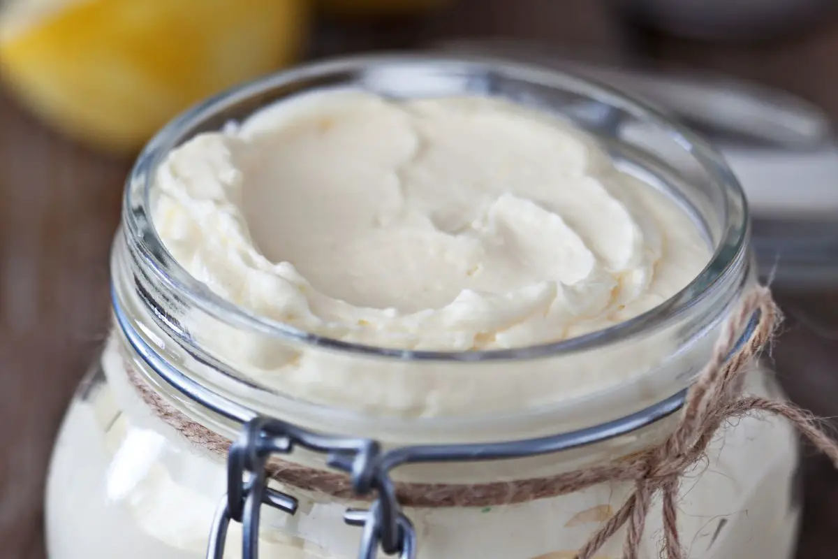 9 Great Ways To Serve And Enjoy Lemon Curd! (6)