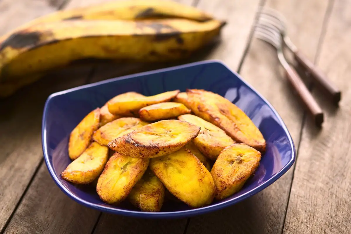 What Do Plantains Taste Like? How To Use Plantains?