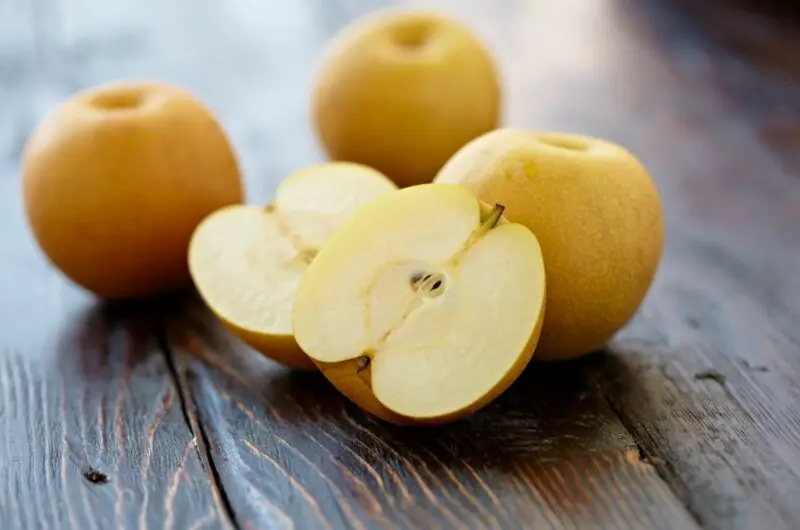 8 Delicious Asian Pear Substitutes