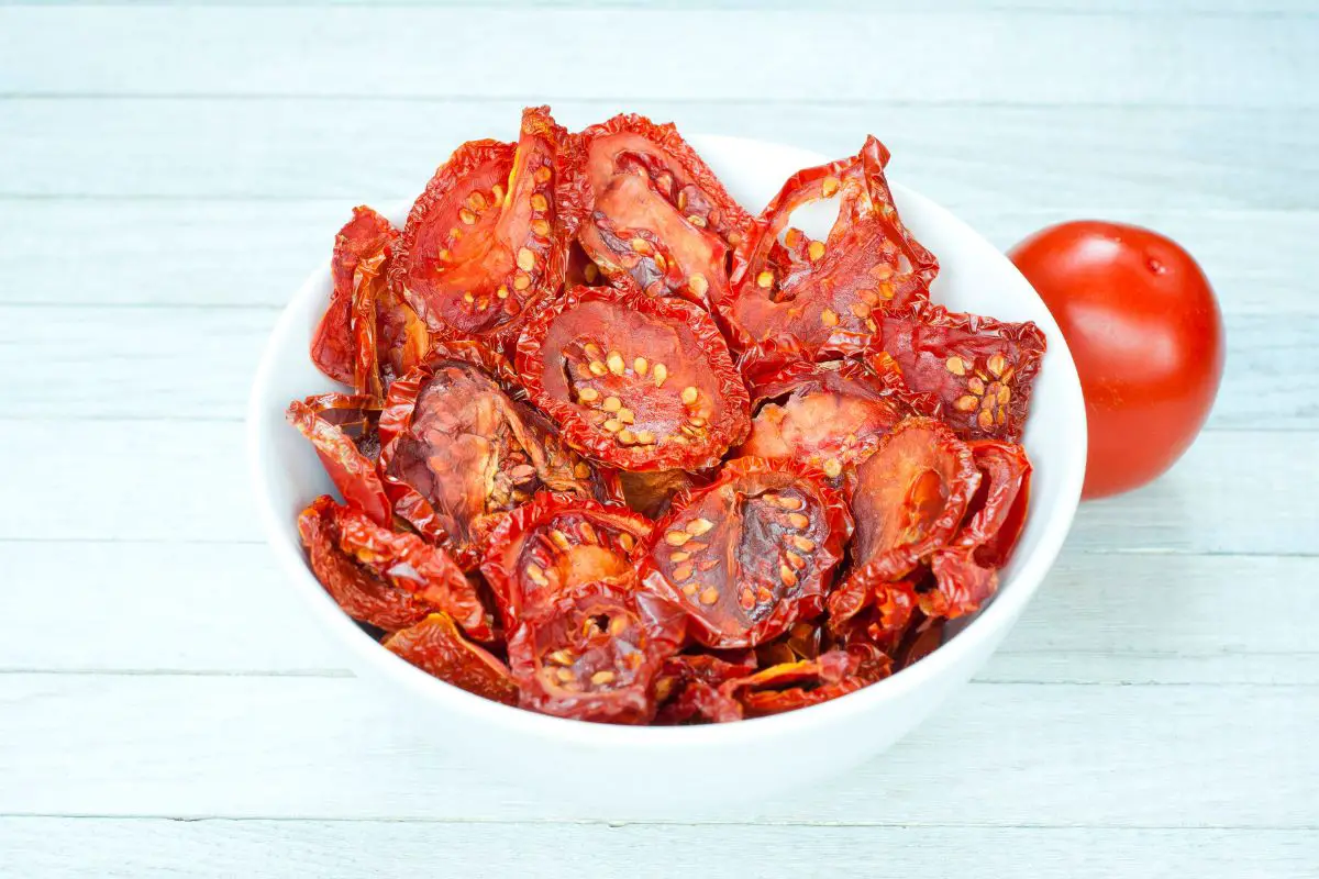 Crushed Tomatoes Substitutes 6 Tried And Tested Alternatives You’ll Love - Sun-Dried Tomatoes