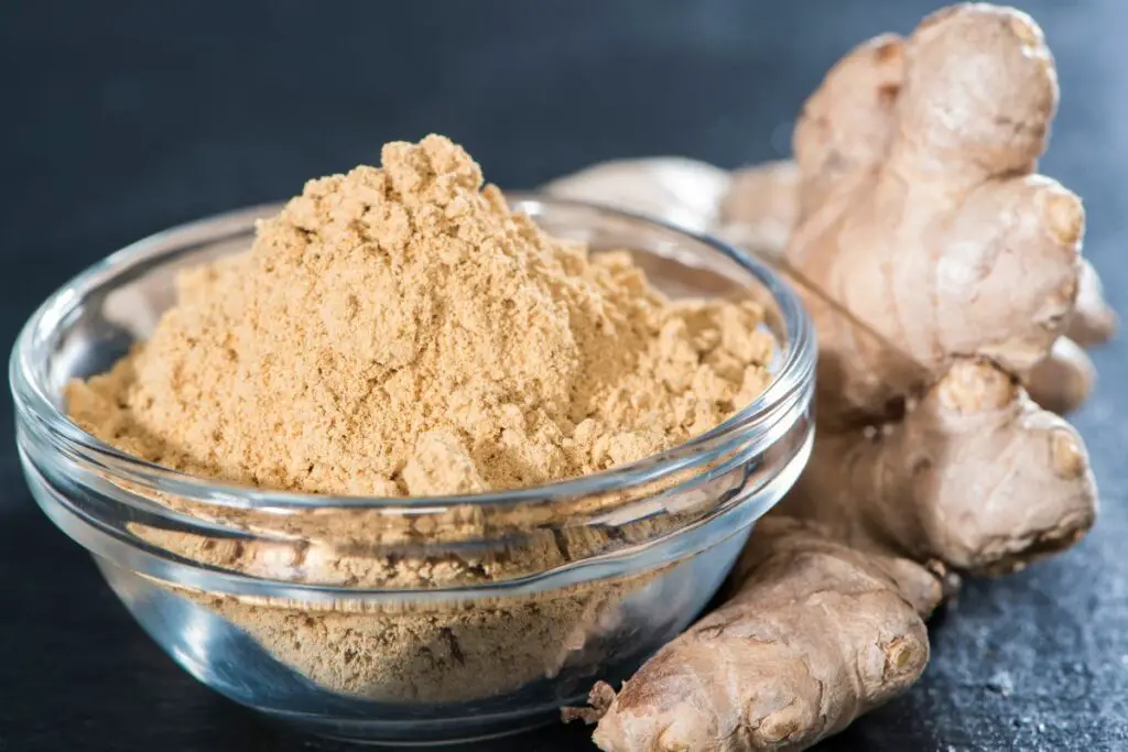 Galangal Substitutes - The 6 Best Alternatives! - Dried Ginger Powder