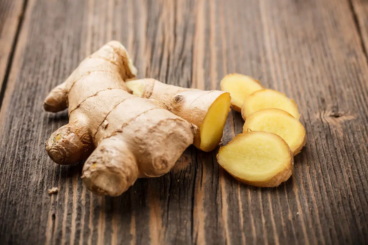 Galangal Substitutes - The 6 Best Alternatives! - Ginger