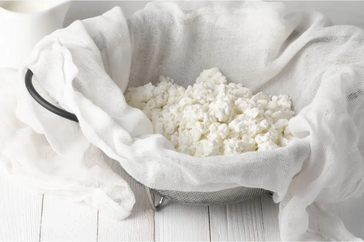 15 Cheesecloth Alternatives You Can Find at Home - Perfect Cheesecloth  Substitutes