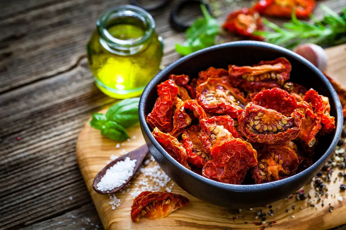 The 6 Best Substitutes For Sun-Dried Tomatoes