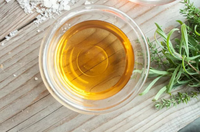 The 10 Best White Balsamic Vinegar Substitutes To Try Today